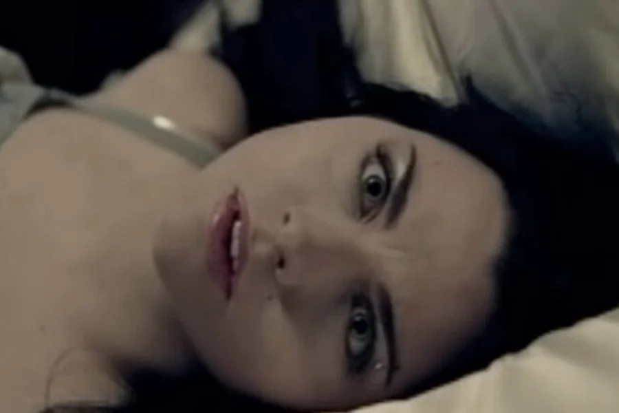 evanescence bring me to life screenshot